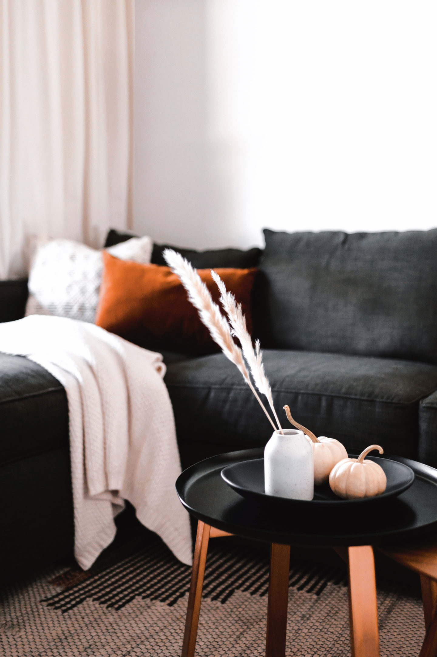 How to Decorate Your Home for Fall, The Pursuit of L, fall decor in living room